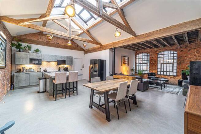 Properties to Let in Birmingham | Let Agreed Comet Works- 3 Bedroom Duplex Apartment 
