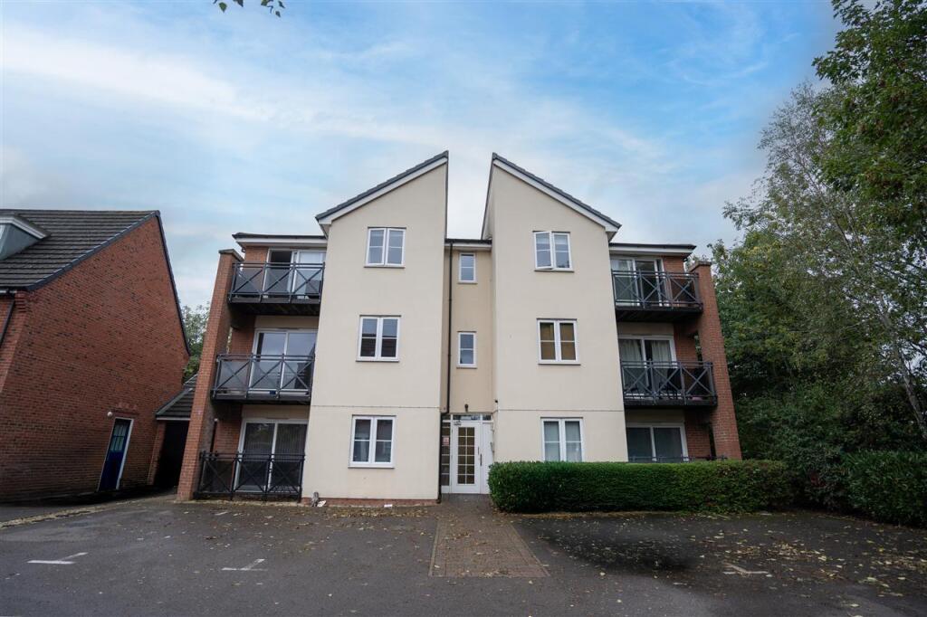 🏡 One-Bedroom Furnished Apartment to Rent – Kendrick Grove, Hall Green | £895pcm