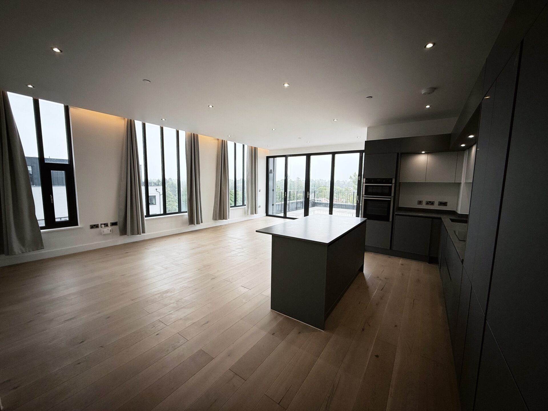 Letting Agents in Solihull | Luxury Penthouse Apartment at Broadoaks £2,350 PCM