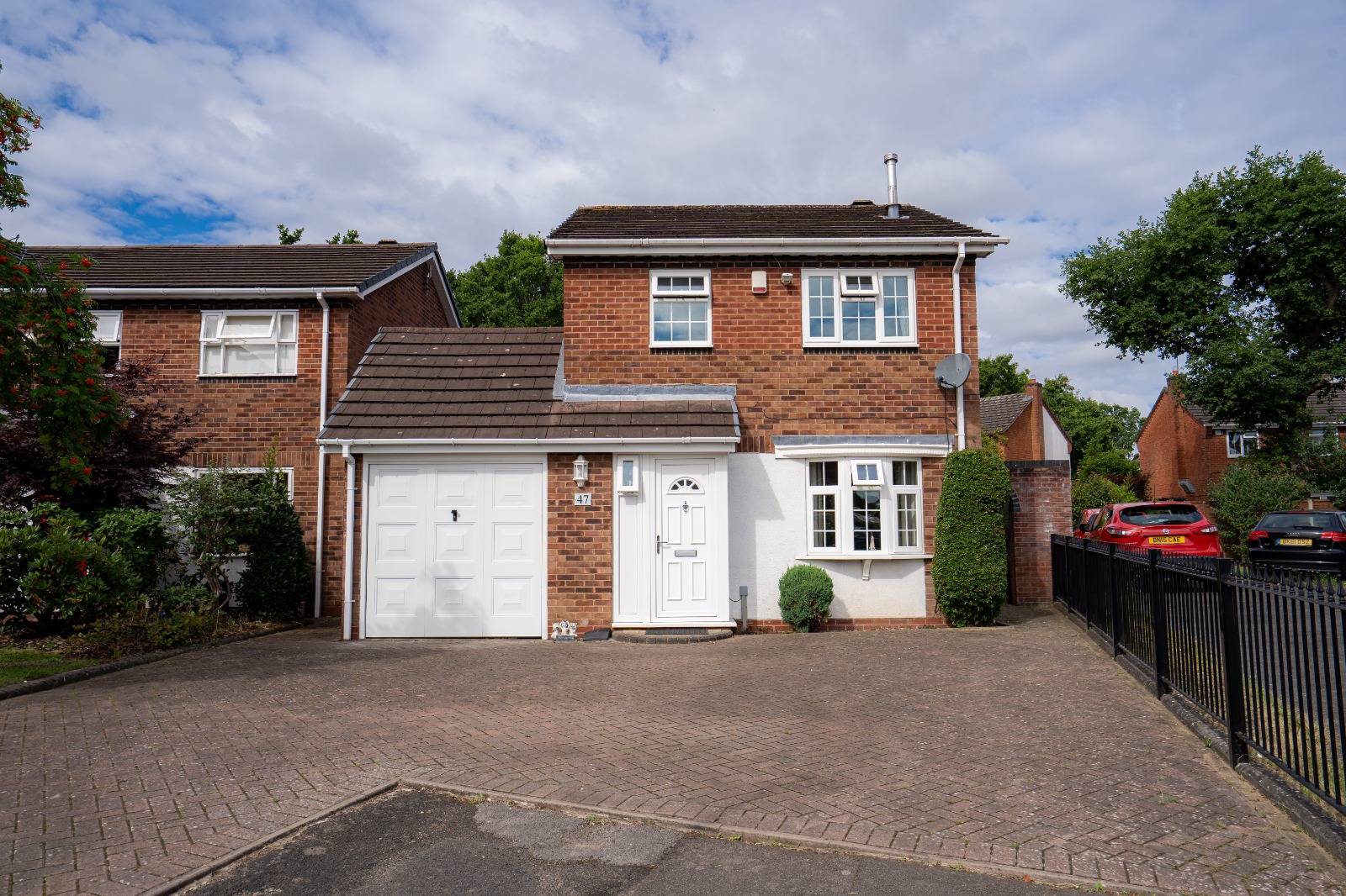 SOLD – Deanbrook Close, Monkspath, Solihull – Three Bedroom Detached Home