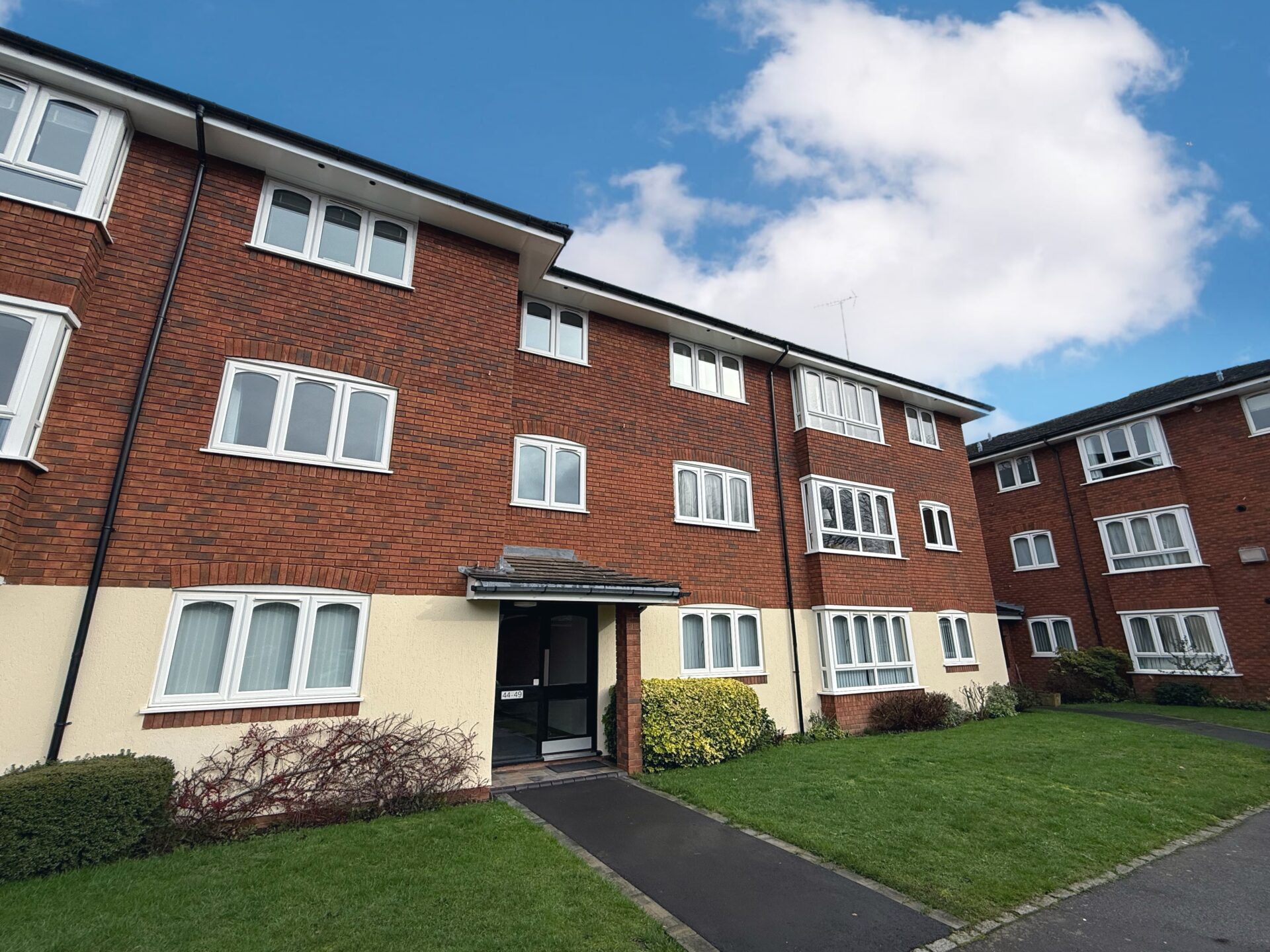 Apartment to Rent in Solihull Queens Court £1500pcm | Partridge Homes Letting Agents in Solihull