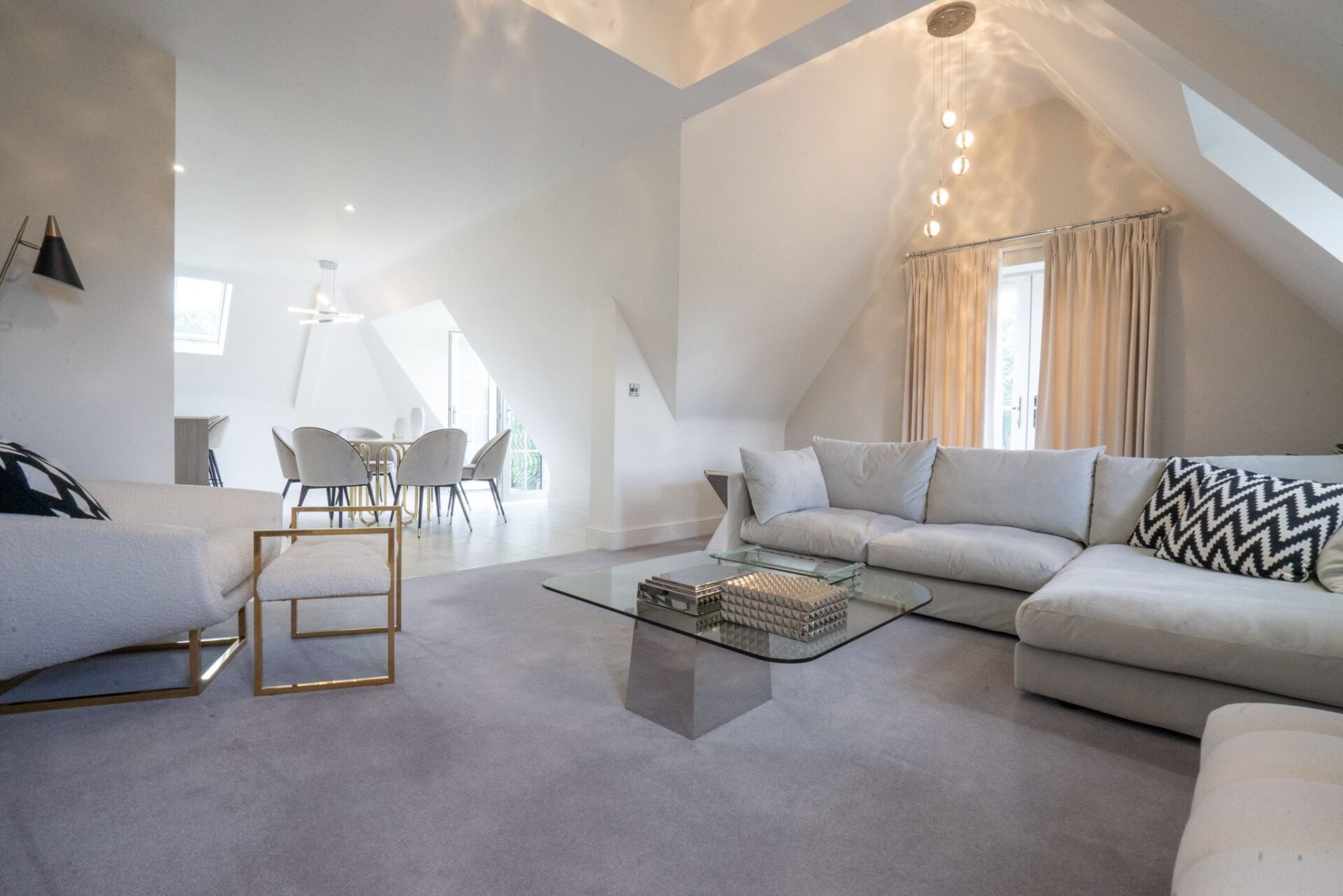 Penthouse Perfection: Luxury Rentals by Solihull’s Prestige Letting Agents…£3,500pcm