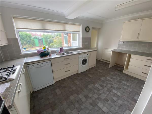 316 Hobs Moat Road Image