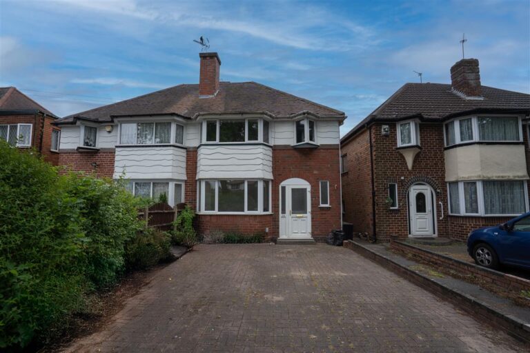 35 Garretts Green Lane Image