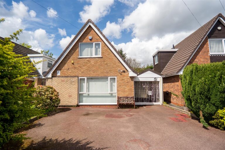 5 Bishopton Close Image