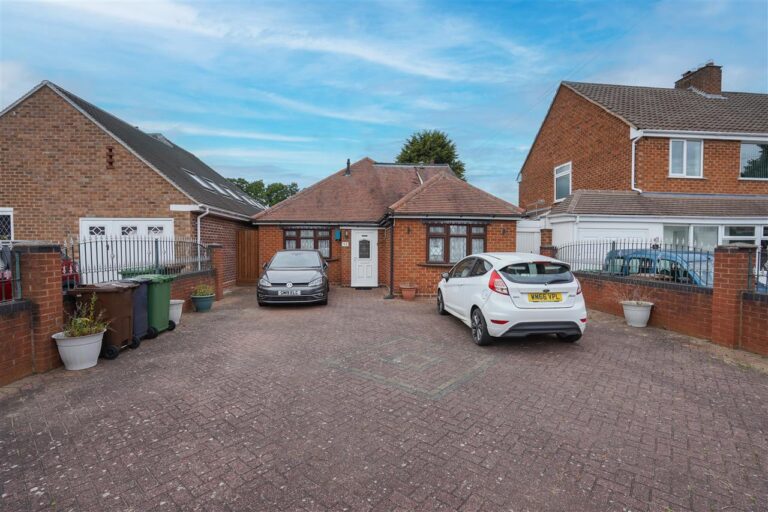 93 Ebrington Avenue Image