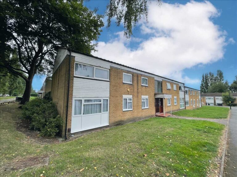 6 Braceby Avenue Image
