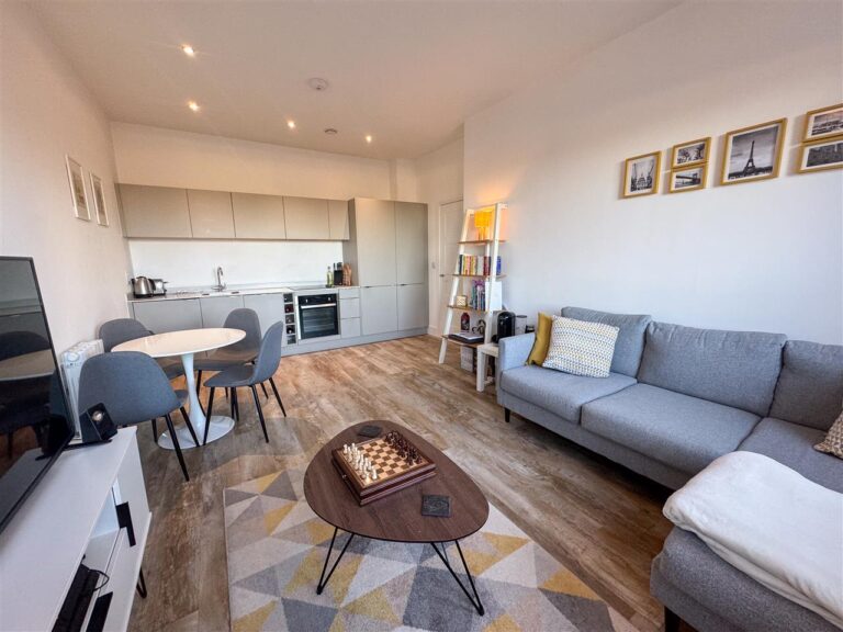 Apartment 212 Parkgate Lyndon Place Image