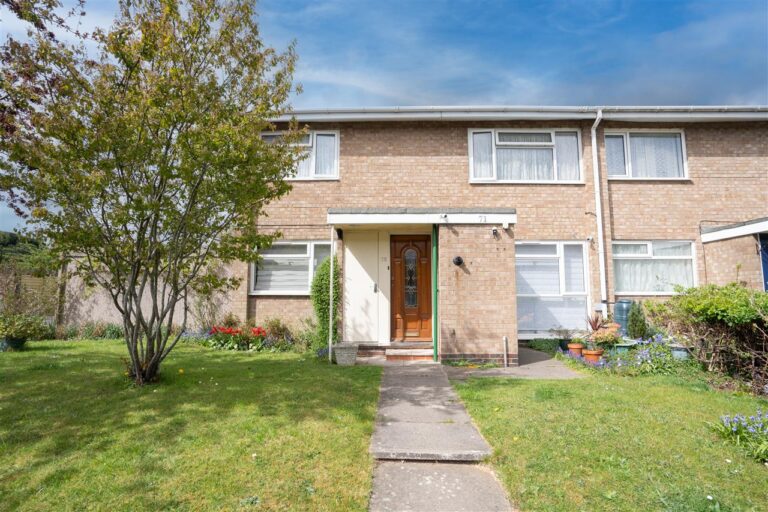 73 Selby Close Image