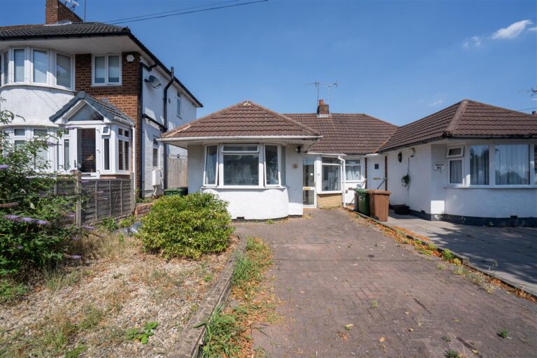 32 Marcot Road Image
