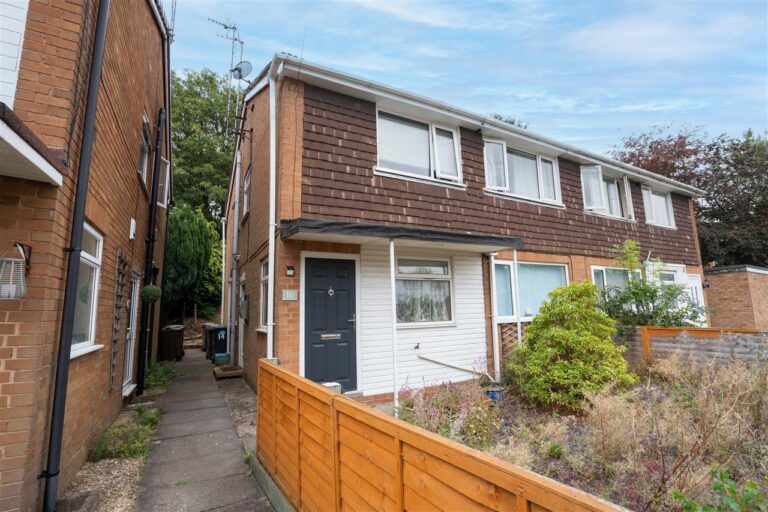 14 Atherstone Close Image