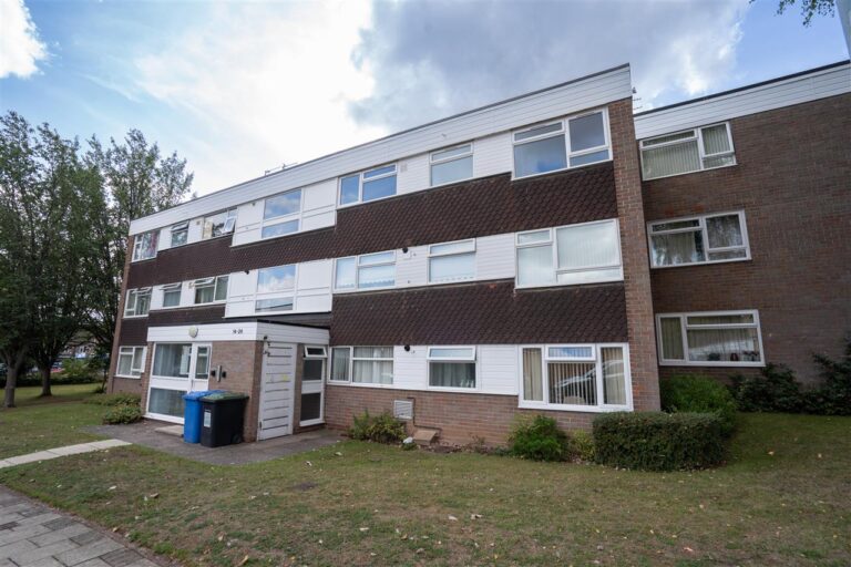 24 Bantry Close Image