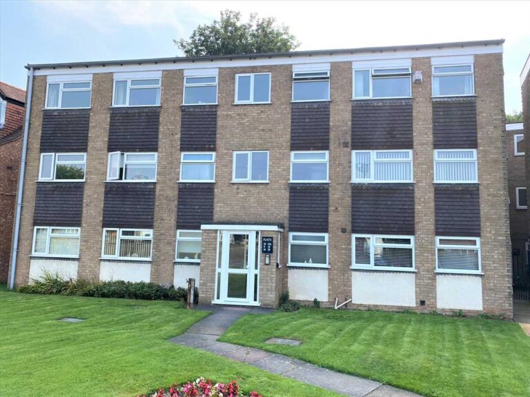 Flat 11 Aimsbury Court Image