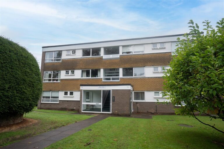 70 St Bernards Road, Avon Court Image