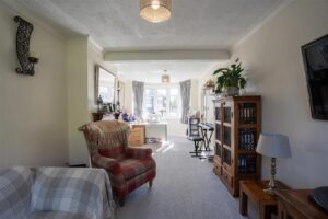 20 Leavesden Grove Image