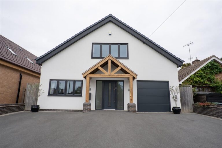 45 Hanbury Road Image