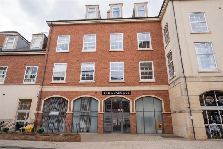 Apartment 22 The Leasowes Image